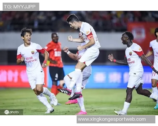 丰臻分析中超争冠形势成都缺乏经验申花失误令人失望 丰臻分析中超争冠形势成都缺乏经验申花失误令人失望