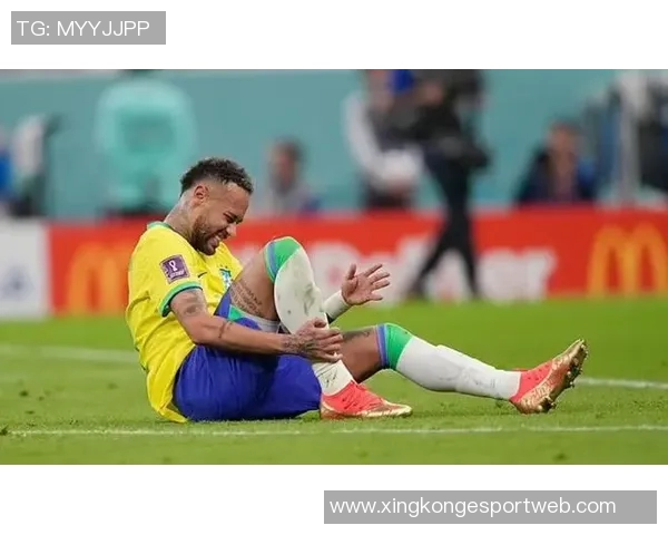 内马尔伤情仍待确认父亲透露影像检查结果尚未公布